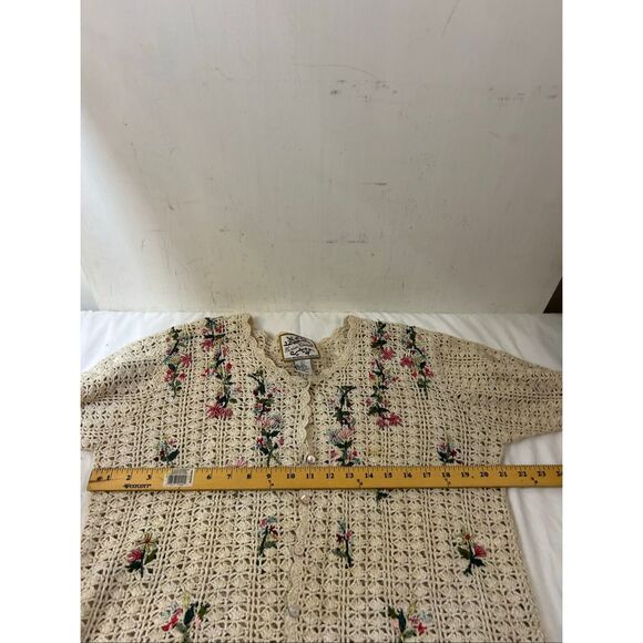 Heirloom Collection Crochet sweater large flowers buttons rn383437 - Picture 9 of 10